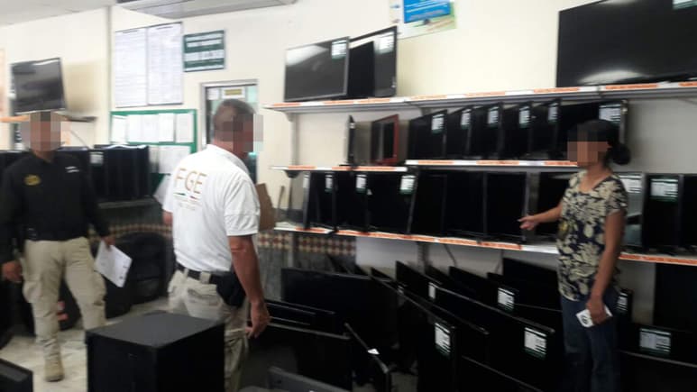 Efectuaron un operativo en bazares y casas de empeño en el municipio de Sabinas, Coahuila. (EL SIGLO DE TORREÓN)