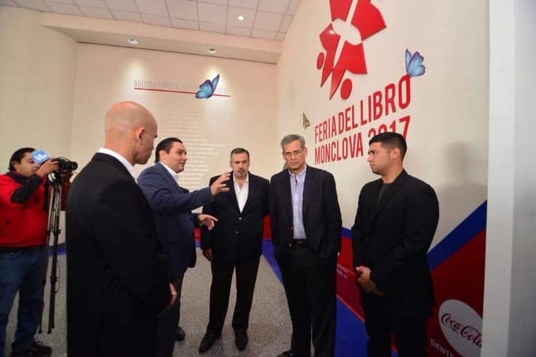 Aunque dejó claro que la postura de la Fundación Pape es apolítica, dijo tener conocimiento de los señalamientos que se hacen respecto a Carlos Villarreal.