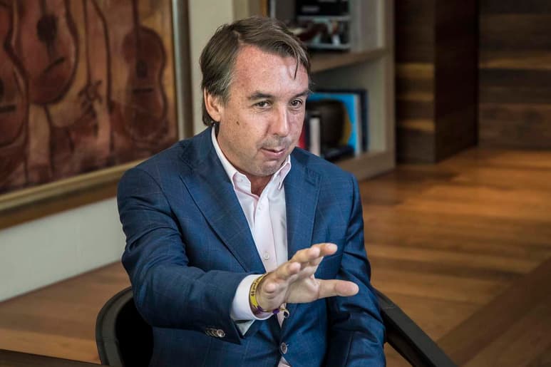 Emilio Azcárraga deja la dirección de Televisa después de 20 años. (ARCHIVO)