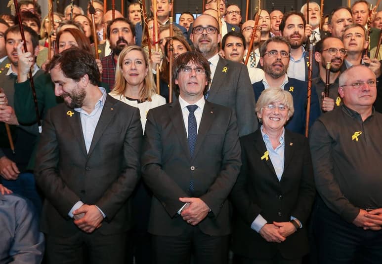 Llamado. Puigdemont hizo un llamado a reconocer el resultado electoral de los comicios del próximo 21 de diciembre en Cataluña. (AP)