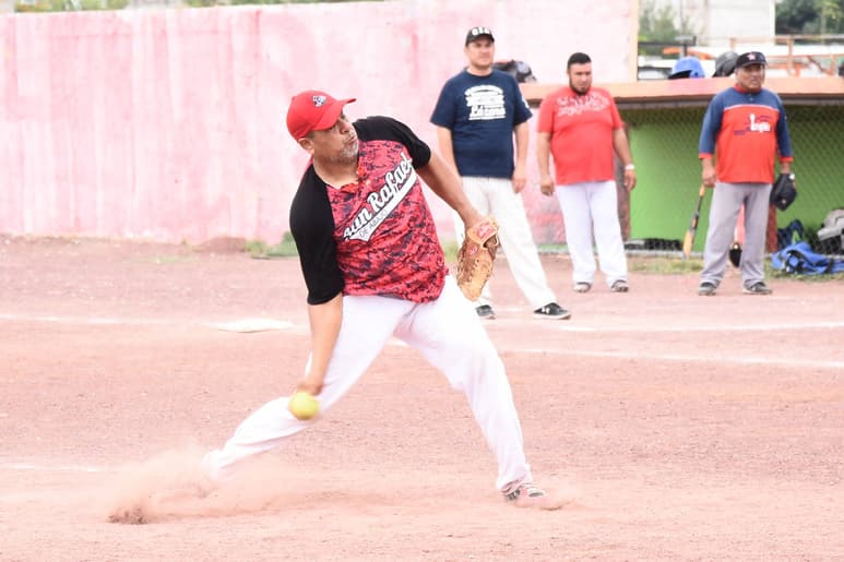 Los lanzadores sufrieron una barbaridad para colgar argollas durante los juegos de la undécima jornada de la campaña. Lluvia de batazos en Sección 38