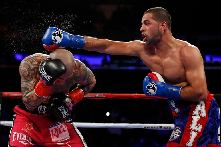 Miguel Cotto se retiró de los cuadriláteros a los 37 años con una derrota en el Madison Square Garden ante Sadam Ali. (AP)