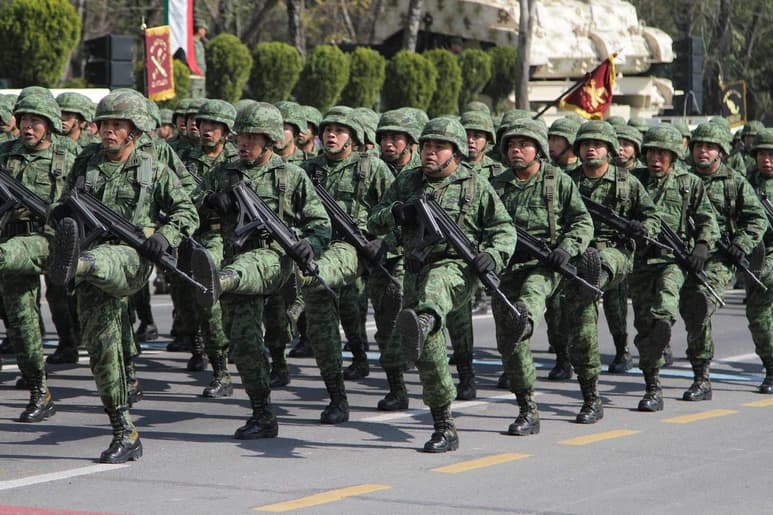 La Ley de Seguridad Interior, que fue aprobada el pasado jueves en la Cámara de Diputados, es una legislación en la que se define y detalla la actuación de las Fuerzas Armadas en tareas de seguridad pública y define ante qué situaciones los militares pueden actuar. (ARCHIVO)