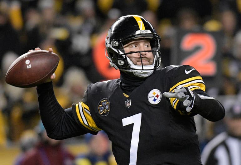 Ben Roethlisberger lanzó para 506 yardas y dos pases de anotación. (AP)