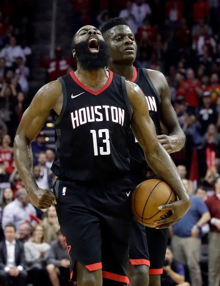 James Harden anotó 26 puntos y repartió 17 asistencias ayer. (AP)