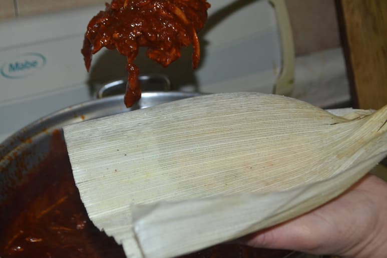 Cuidado. El IMSS recomienda no abusar de los alimentos propios de la temporada decembrina y de las bebidas embriagantes. (ANGÉLICA SANDOVAL)