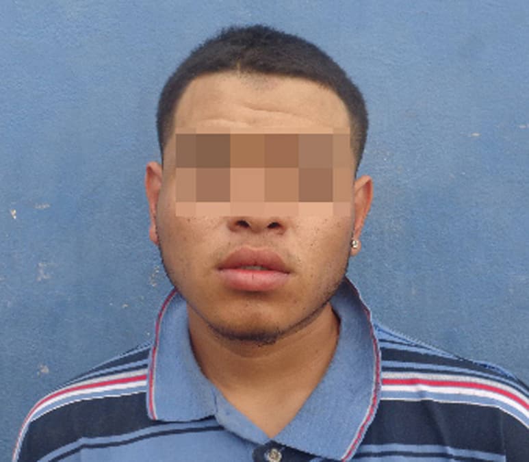 Investigado. El sujeto fue detenido luego de atacar a sus padres con un arma blanca. (EL SIGLO DE TORREÓN)
