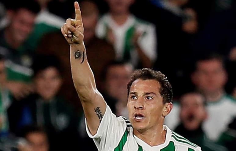 Andrés Guardado se lesionó el 10 de diciembre y se perdió los últimos dos juegos del Betis. (Archivo)