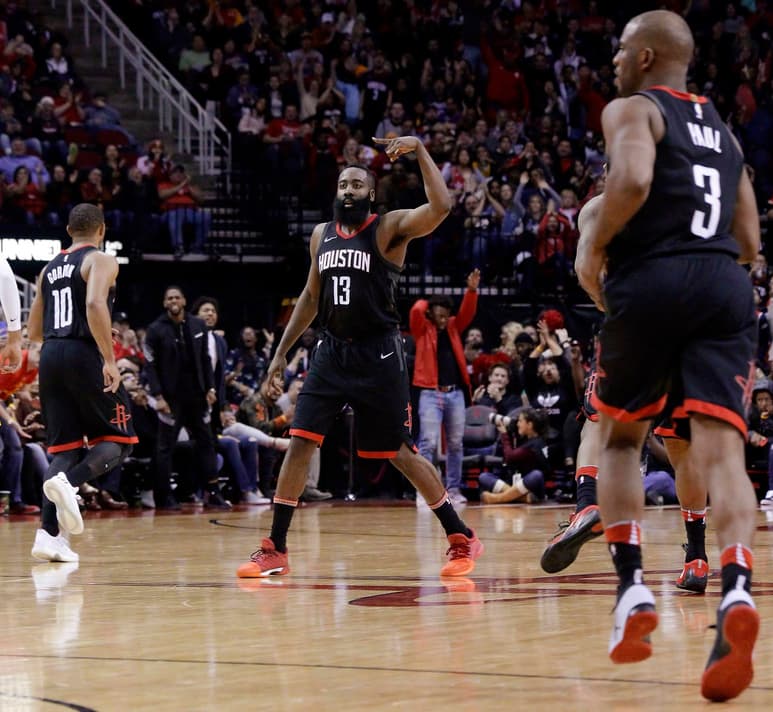 James Harden se lesionó en el juego del domingo ante los Lakers. Harden se perderá al menos dos semanas por lesión