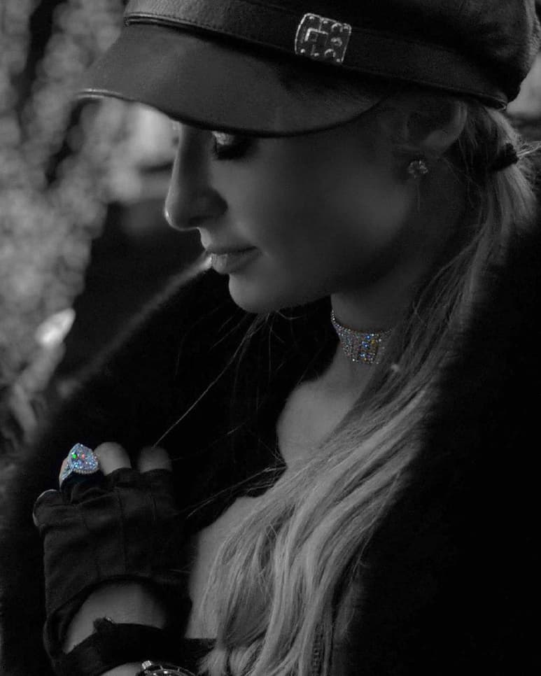 Anillo de compromiso de Paris Hilton es valuado en 2 millones de dólares. (INSTAGRAM)