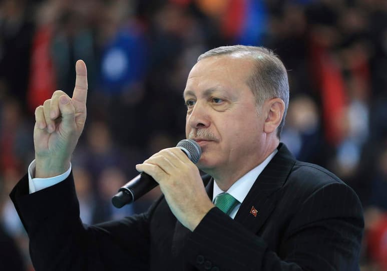 Advertencia. ‘Las Fuerzas Armadas turcas resolverán el problema de Afrín’, aseguró Erdogan. (AP)