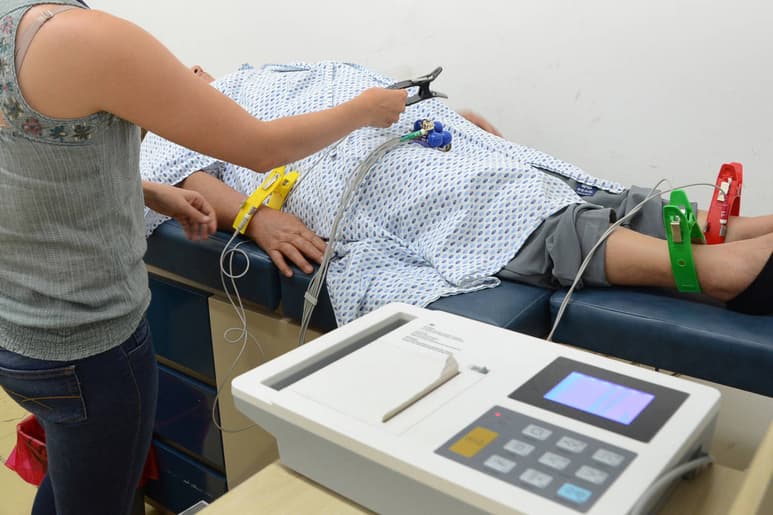 Servicios. Aumentan atención en Salud Municipal con servicios especializados como el electrocardiograma y su valoración. (EL SIGLO DE TORREÓN)