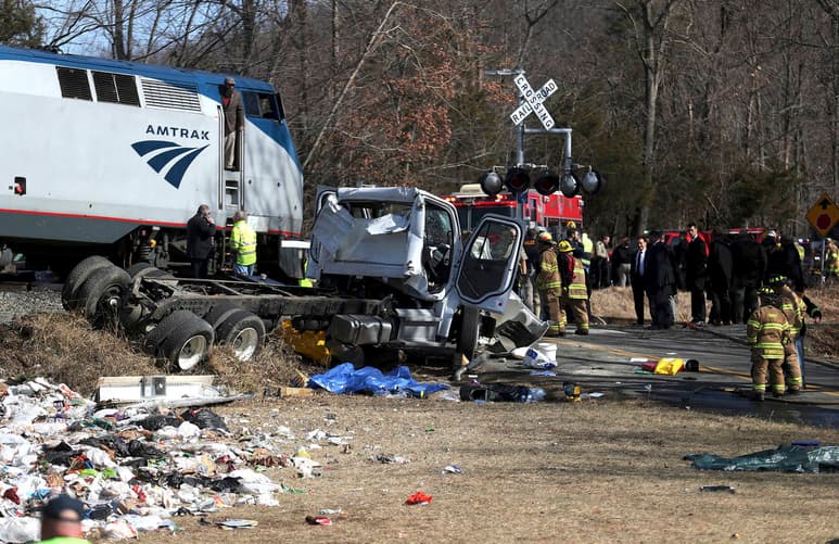 Parte. El choque se produjo cerca de la localidad de Crozet, en Virginia, a 200 kilómetros al suroeste de Washington. (AP)