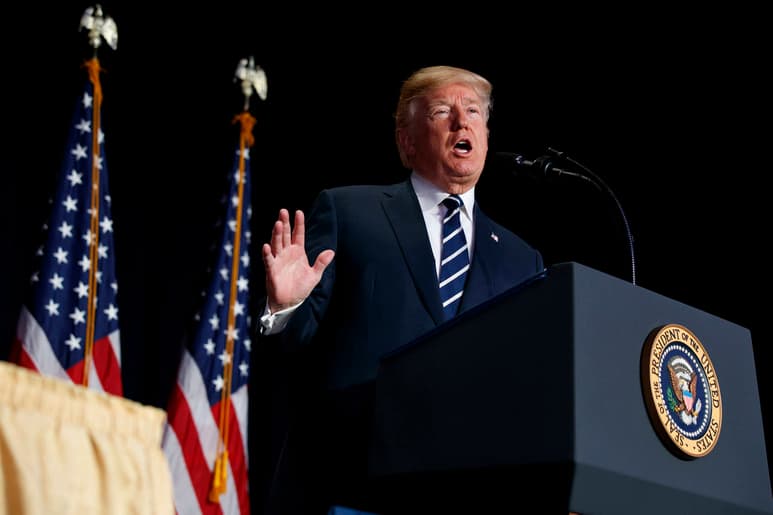 Distancia. Trump y la Casa Blanca se ha mostrado incómoda con el movimiento 'Me Too'. (AP)
