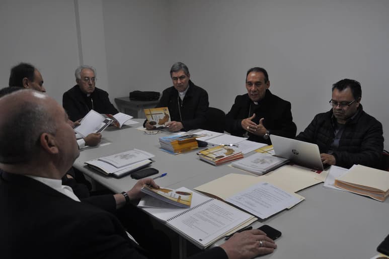 Encuentro. Ayer se reunieron en el Seminario de Torreón los obispos que integran la Provincia de Durango. (GUADALUPE MIRANDA)