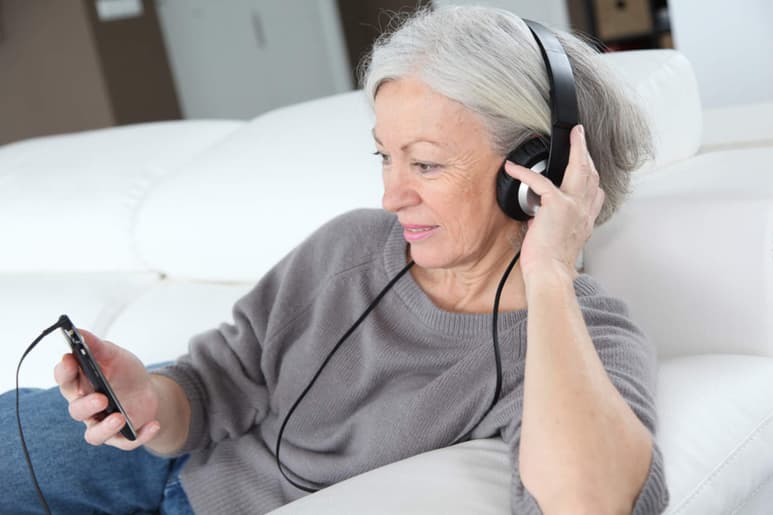 Es capaz de aumentar la actividad cerebral y expandirse hasta el lóbulo izquierdo en el que se procesan el lenguaje y la memoria, curando discapacidades y disminuyendo los efectos del Alzheimer. (ARCHIVO)