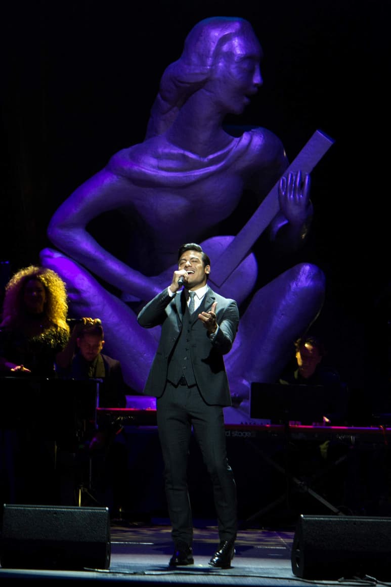 Carlos Rivera dedicó la canción Recuérdame a Hiromi tras cumplirse 5 meses de su partida. (ARCHIVO)