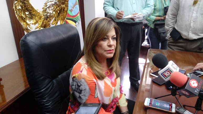 La alcaldesa Leticia Herrera Ale dio a conocer que se invertirán 1,200 millones de dólares y se generarán unos 2 mil empleos durante el proceso de construcción, además de otros 400 una vez en operaciones. (EL SIGLO DE TORREÓN)