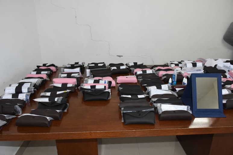 Lentes. Los lentes fueron entregados por el DIF, en su mayoría a personas mayores de 60 años. (EL SIGLO DE TORREÓN)