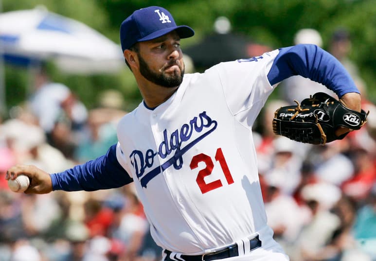 El pitcher tijuanense que pasó 14 años en MLB fue arrestado en febrero y acusado de posesión y transportación de cocaína con fines de venta. De pagar la fianza, Loaiza deberá permanecer en arresto domiciliario en San Diego bajo monitoreo de un rastreador con tecnología GPS. (AP)