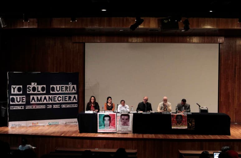La impunidad, la revictimización y el impacto traumático, junto a la pérdida de la función protectora del Estado mexicano, son algunos de los efectos negativos que han padecido los familiares y víctimas del caso Ayotzinapa, se reveló hoy en un informe. (EFE)