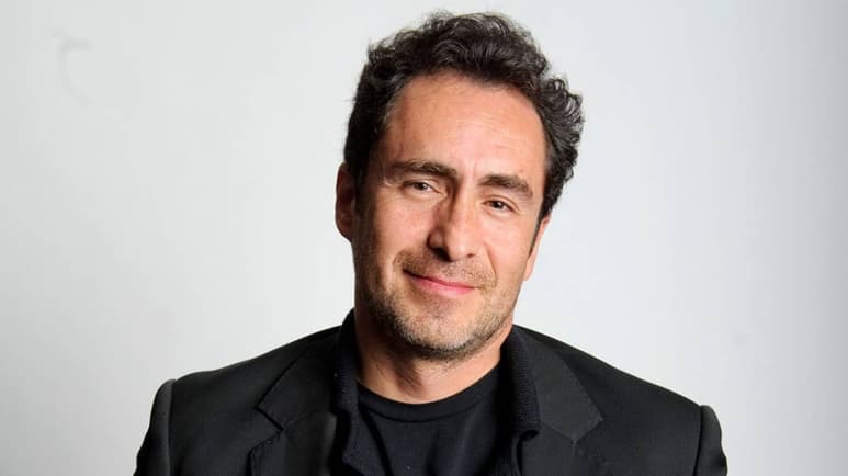 Personaje. El actor Demián Bichir participará en el remake de la película de terror junto a Andrea Riseborough. (ARCHIVO)
