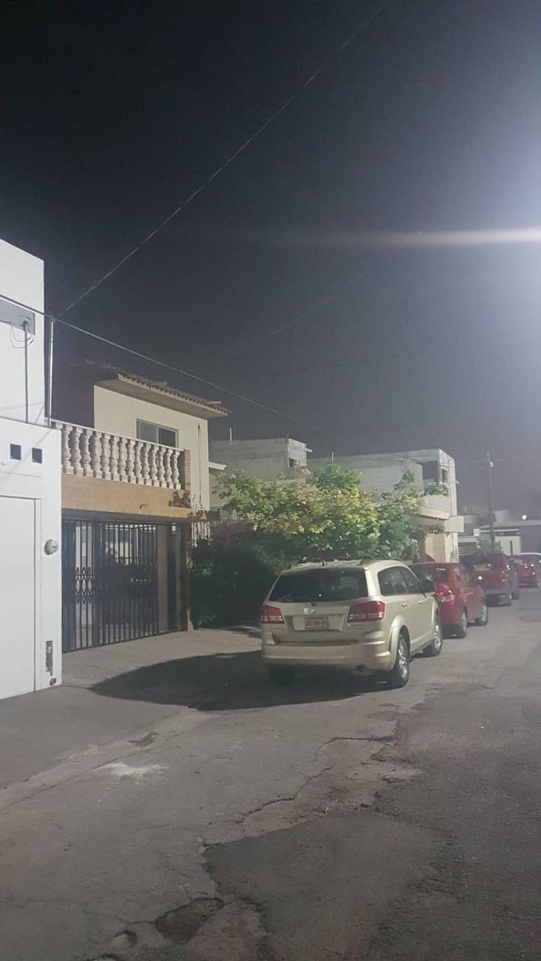 Humo. Los vecinos denunciaron que el humo volvió a invadir las calles y viviendas. (EL SIGLO DE TORREÓN)