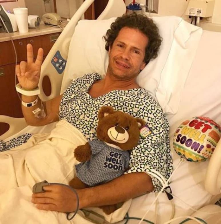 Triste. El cantante lamentó que no pudiera cantar hoy y mañana con Timbiriche. (ESPECIAL)