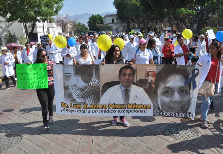 Proceso. El médico obtuvo su libertad del Centro de Reinserción Social de Oaxaca. (ESPECIAL)