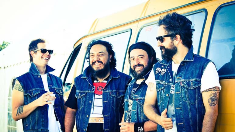 Concierto. Molotov estuvo acompañado por Ana Tijoux; el grupo se une a la lista de artistas que realizan un MTV Unplugged.