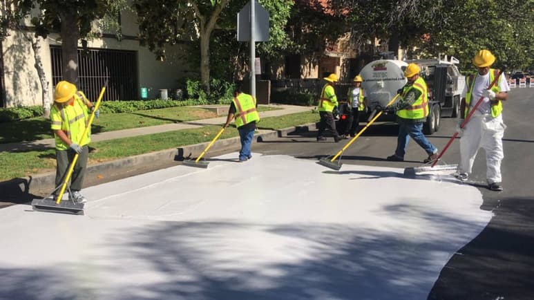 Prueba. El proyecto está todavía en fase de desarrollo, durante el que se han pintado al menos una calle en los 14 distritos. (TWITTER)