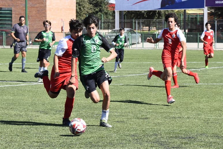 Gran nivel de competencia y un espectacular ambiente de deporte estudiantil, son la característica de estas competencias anuales. (Archivo)