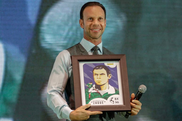 El elemento del conjunto tapatío se fue duro contra el cuadro americanista durante la celebración por obtener la Liga de Campeones de la Concacaf, pero Zague consideró que no es culpa del jugador sino de quien está detrás de él. (ARCHIVO)