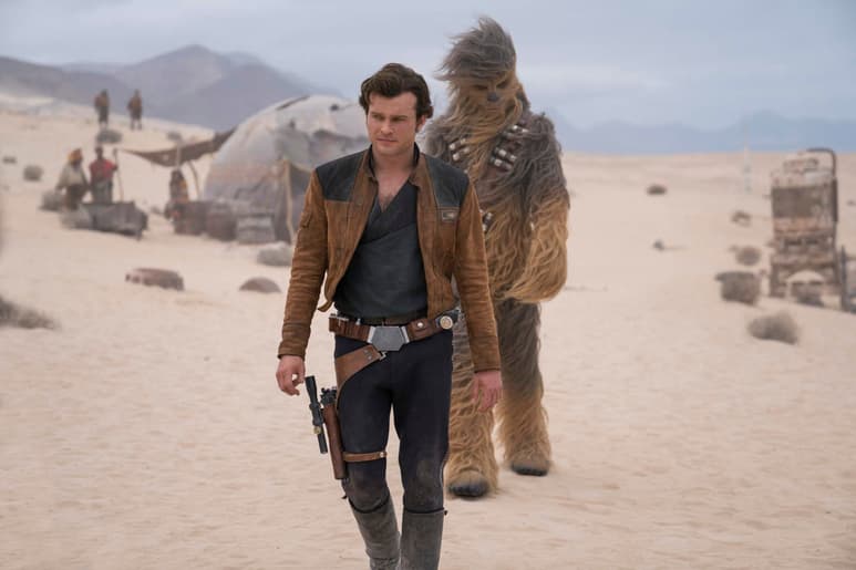 Han Solo: Una Historia de Star Wars muestra las aventuras del sinvergüenza contrabandista Han Solo en sus años de juventud. (ARCHIVO)