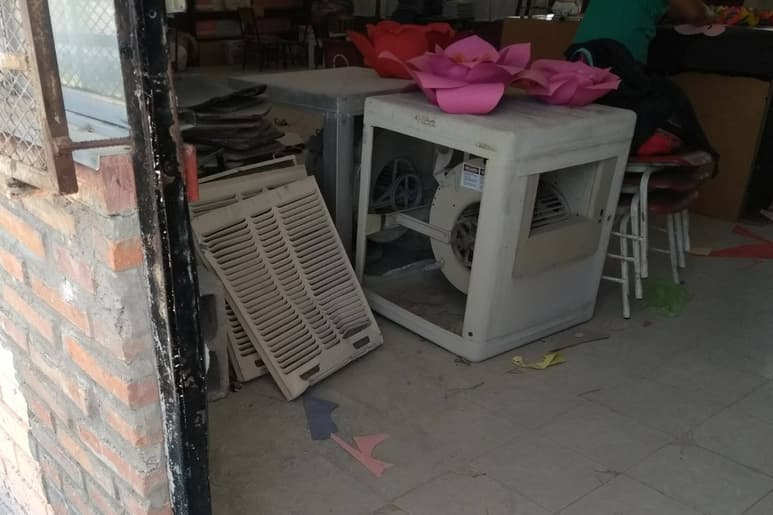 Fallas. La coordinación de Servicios Educativos de la región dice que las fallas de los aires acondicionados son 'mínimas'. (ANGÉLICA SANDOVAL)
