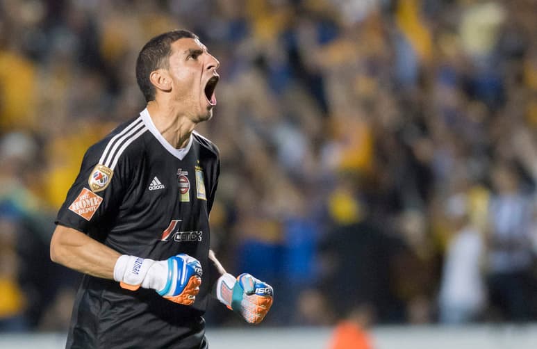 “Contento por mi primer mundial, un poco rara la situación por cómo se dio todo. Estando acá y tan cerca, la cabeza empieza a meterse de a poco de cara al primer partido y disfrutando de todo lo que no es deportivo”, dijo. (ARCHIVO)