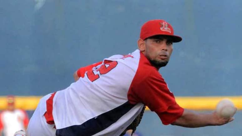 Originario de San Juan de la Managua, República Dominicana, Piña actualmente juega como mexicano. Participó con Tecolotes de los Dos Laredos en este 2018, con cuatro ganados y cinco perdidos en 12 salidas como abridor. (TWITTER)