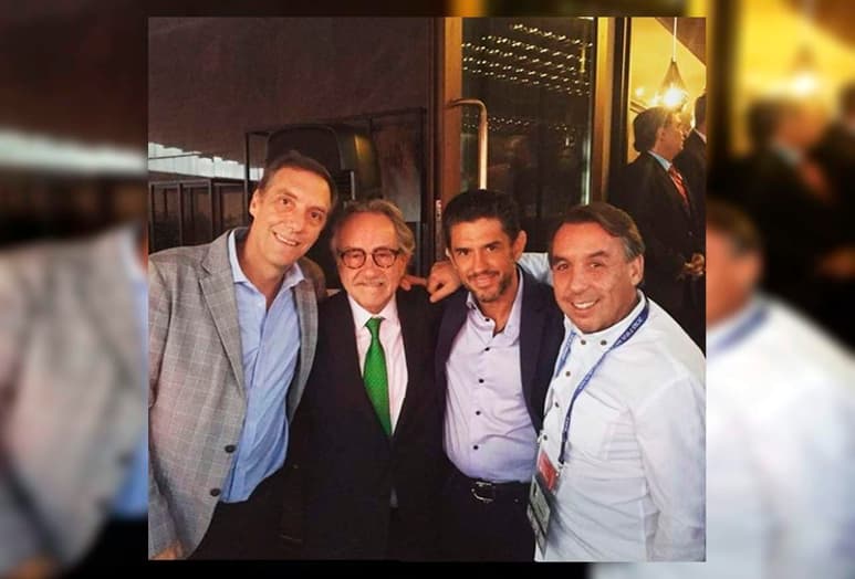 En la foto aparece Alejandro Irarragorri junto a Ares de Parga (i), Decio de María (c) y Emilio Azcárraga Jean (d). [Cortesía]