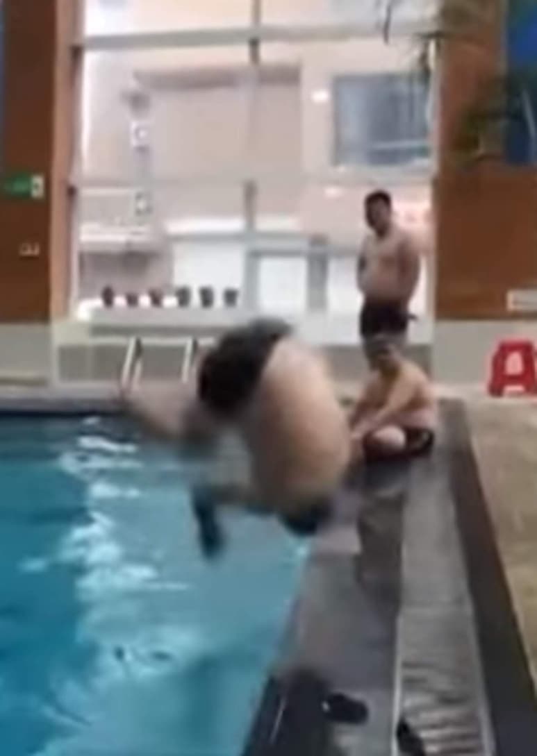 VIRAL: Se golpea la cara al tratar de hacer un clavado
