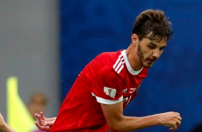 Erokhin entró en el minuto 97, en sustitución de Kuziaev, cuando el técnico Cherchesov ya había hecho tres cambios. (ARCHIVO)