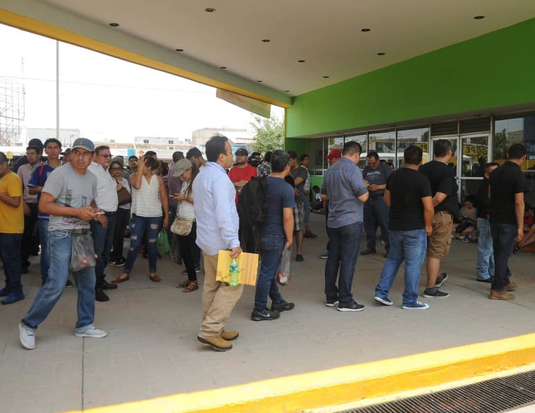 Democracia. Organizaciones de la sociedad civil aplaudieron la alta afluencia a las urnas. (EL SIGLO DE TORREÓN)
