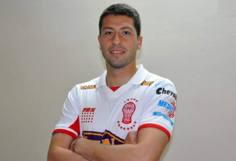 El nuevo refuerzo de Santos Laguna, llega a la Liga mexicana tras haber jugado nueve años en la Primera División de Argentina. (ESPECIAL)