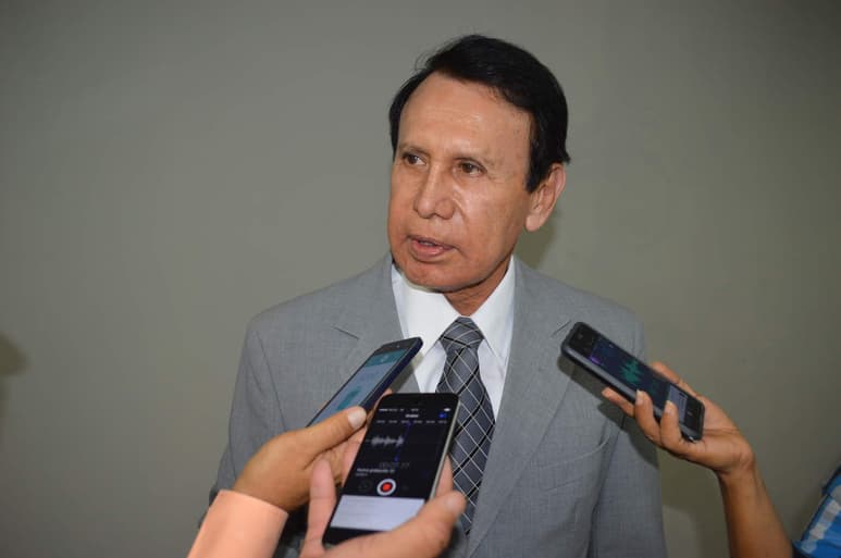 El priísta lagunero aclaró que no se tiene que hacer una refundación del partido, ni cambios de estatutos, sino que se tiene que seguir con los lineamientos, los principios y la ideología con los que fue creado este organismo político. (EL SIGLO DE TORREÓN)