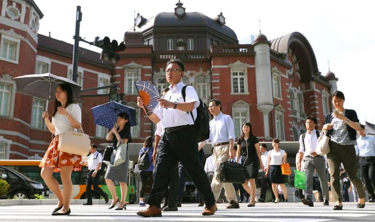 Víctimas. La ola de calor en Japón ya ha dejado más de 40 muertos y miles de personas con malestares físicos. (AGENCIAS)