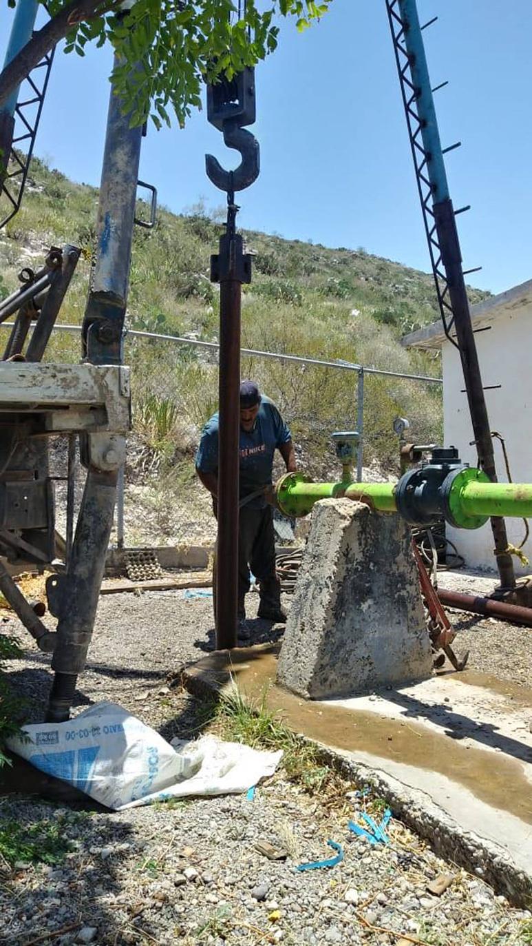 Labores. Personal del Sistema de Agua Potable y Alcantarillado de Lerdo (Sapal) realizó las labores de rehabilitación.