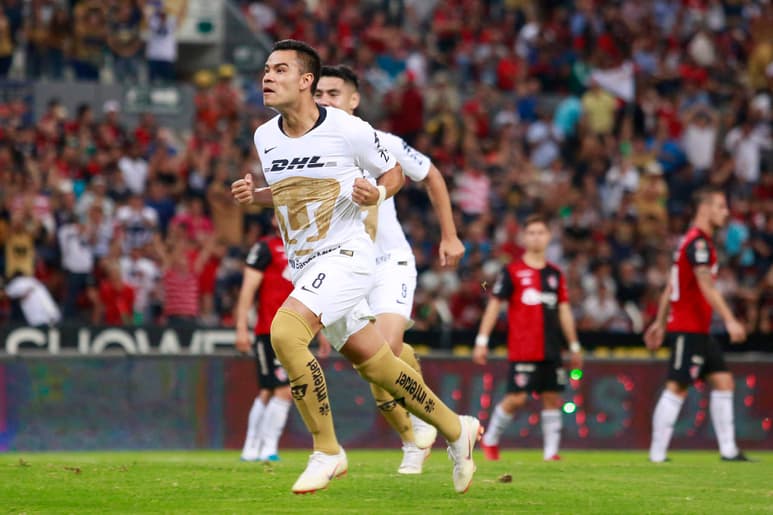 Pablo Barrera marcó el mejor gol de la jornada 3 tras un tiro libre que se incrustó en el ángulo superior del arco rojinegro. (Jam Media)