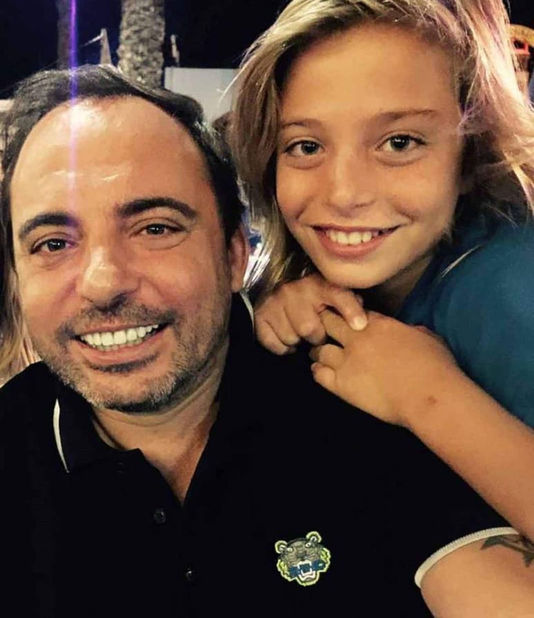 Rumor. Aseguran que el intérprete de Luis Miguel en la serie es víctima de explotación por parte de su papá Marcos Llunas. (ARCHIVO)