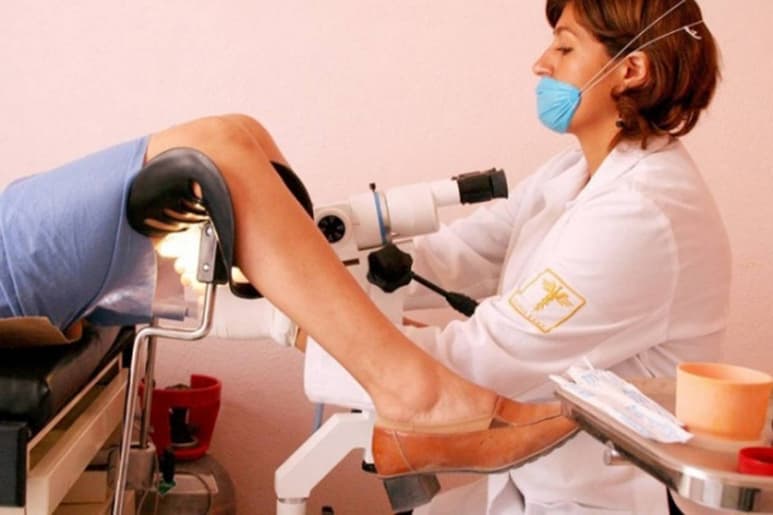 Prevención. Mayoría de las mujeres acuden a consulta hasta el cuarto o quinto año que presentan el sangrado menstrual. (EL SIGLO DE TORREÓN)