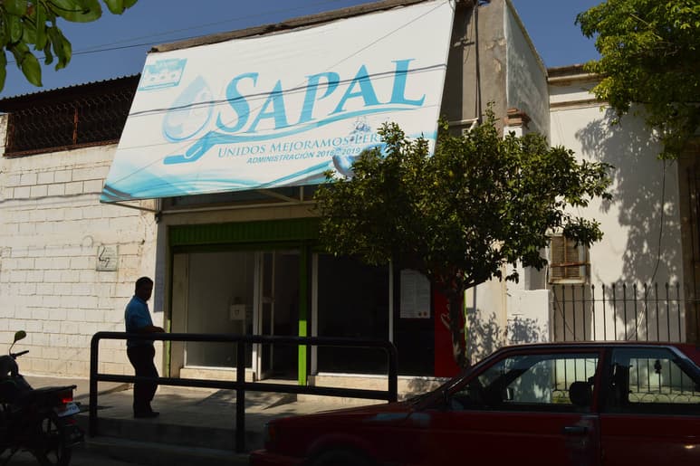 Casos. Regularmente los organismos municipales operadores de agua trabajan con números rojos, por lo que no suelen tener liquidez para pagar la facturación en una sola exhibición. (EL SIGLO DE TORREÓN)