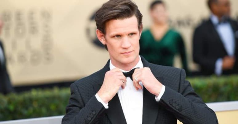 Smith interpretó al príncipe Felipe de Edimburgo, esposo de la reina Isabel II del Reino Unido, en las dos primeras temporadas de 'The Crown'. (ESPECIAL)